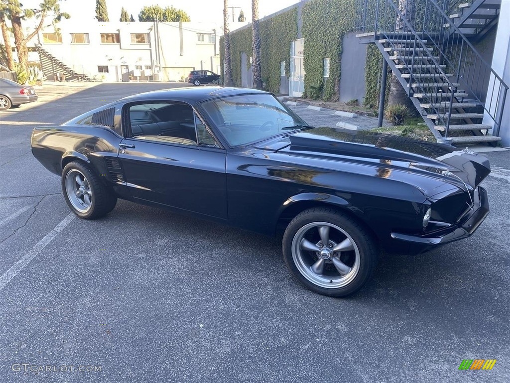 Raven Black Ford Mustang