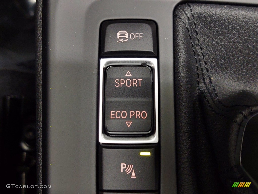 2021 X2 sDrive28i - Mineral Gray Metallic / Black photo #23