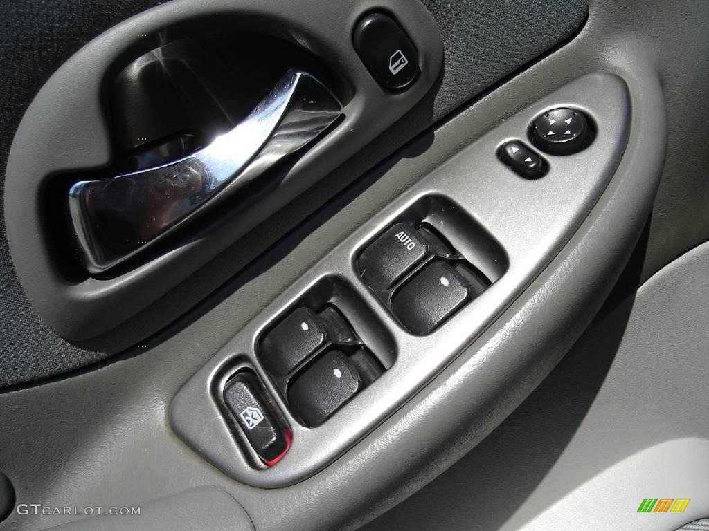 2006 Malibu LT Sedan - Silverstone Metallic / Titanium Gray photo #27