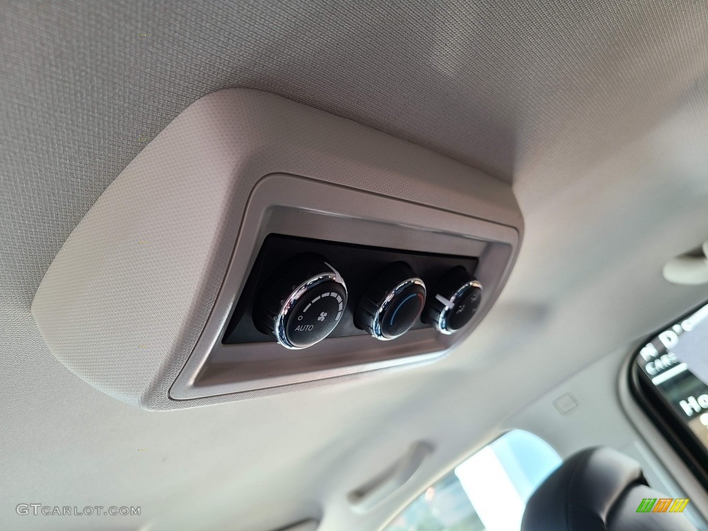 2016 Journey R/T AWD - Pearl White Tri-Coat / RT Black/Red photo #32