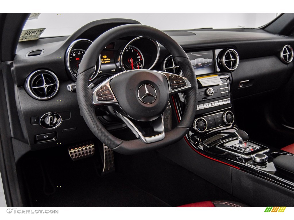 2018 Mercedes-Benz SLC 300 Roadster Dashboard Photos