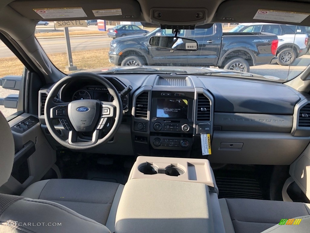 2021 F350 Super Duty XLT Crew Cab 4x4 - Antimatter Blue / Medium Earth Gray photo #6