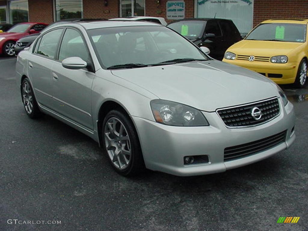2005 Altima 3.5 SE-R - Sheer Silver Metallic / Charcoal/Red photo #1