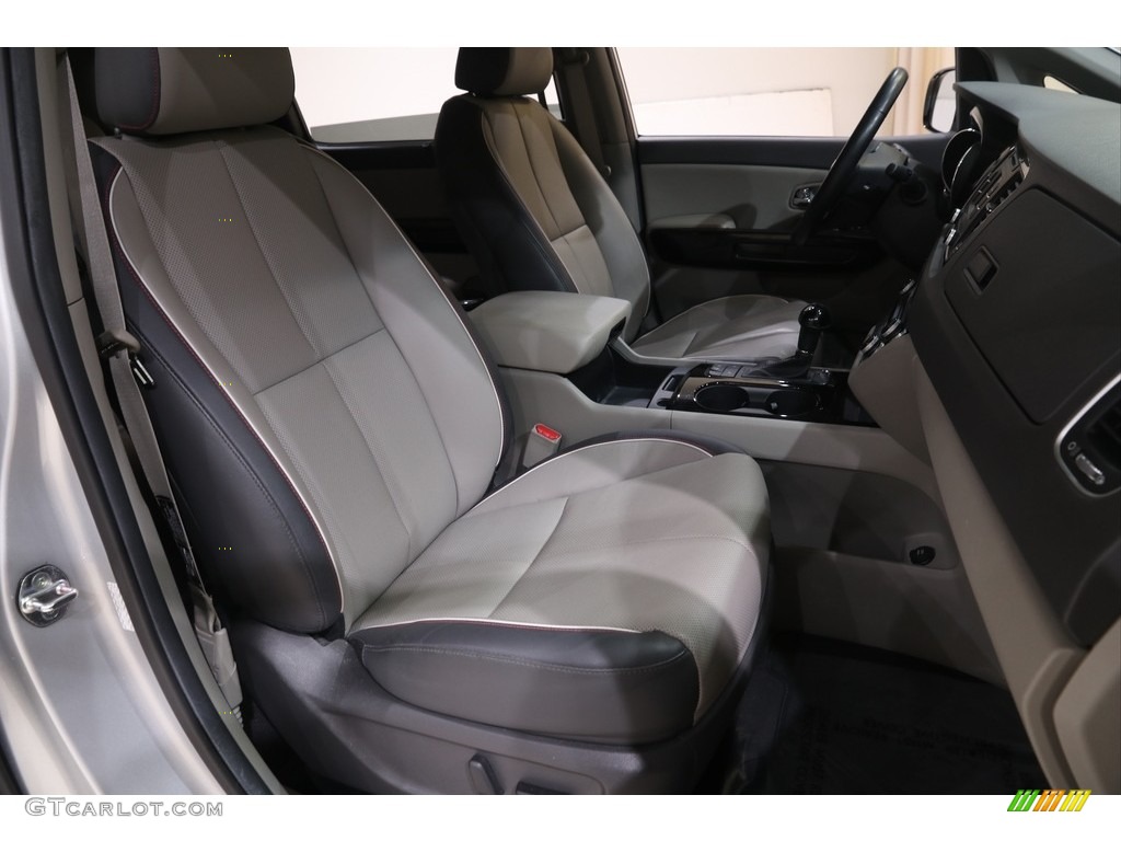 2016 Kia Sedona SX Front Seat Photos
