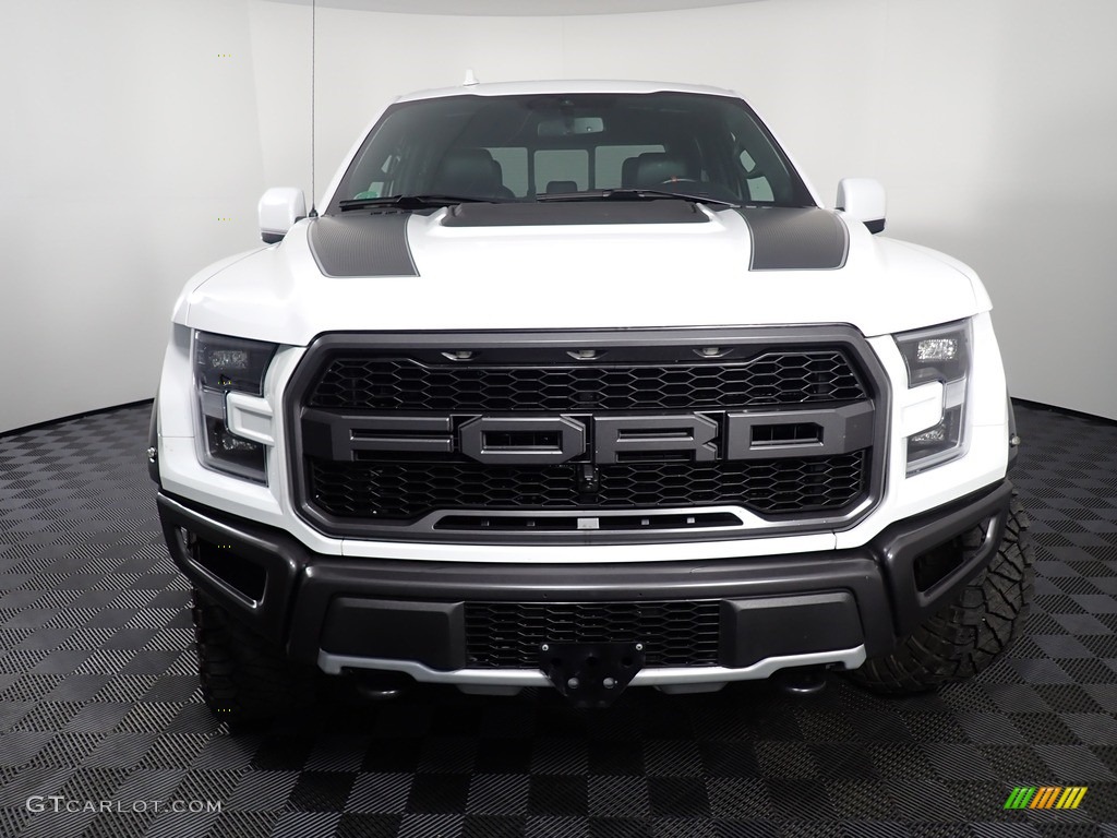 2019 F150 SVT Raptor SuperCrew 4x4 - Oxford White / Raptor Black photo #8