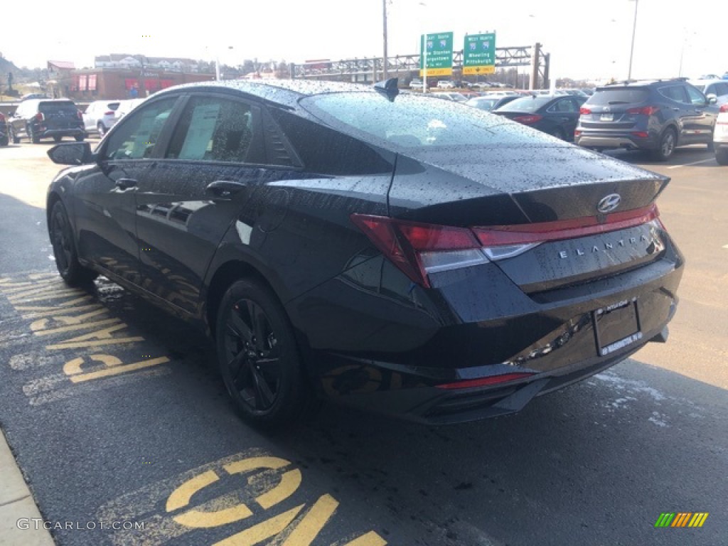 2021 Elantra SEL - Phantom Black / Black photo #3
