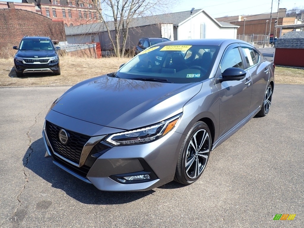 2020 Nissan Sentra SR Exterior Photos