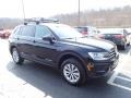 Deep Black Pearl - Tiguan SE 4MOTION Photo No. 4