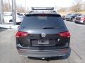 Deep Black Pearl - Tiguan SE 4MOTION Photo No. 10