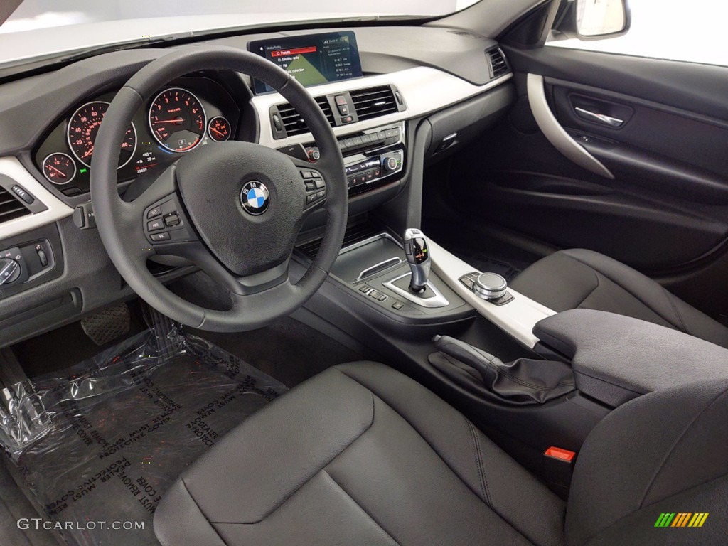 2018 3 Series 320i Sedan - Alpine White / Black photo #16