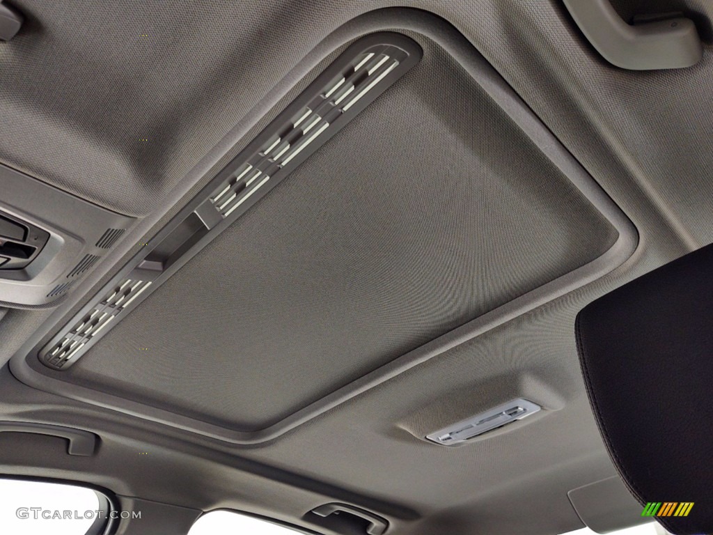 2018 3 Series 320i Sedan - Alpine White / Black photo #31