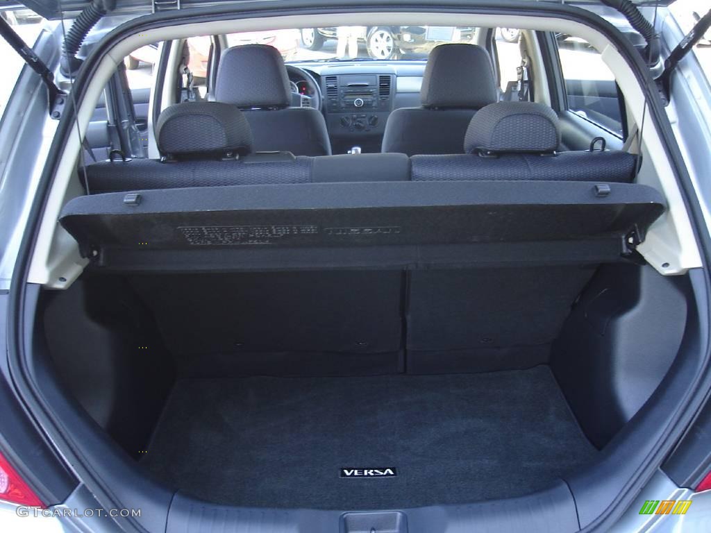 2008 Versa 1.8 SL Hatchback - Magnetic Gray / Charcoal photo #16