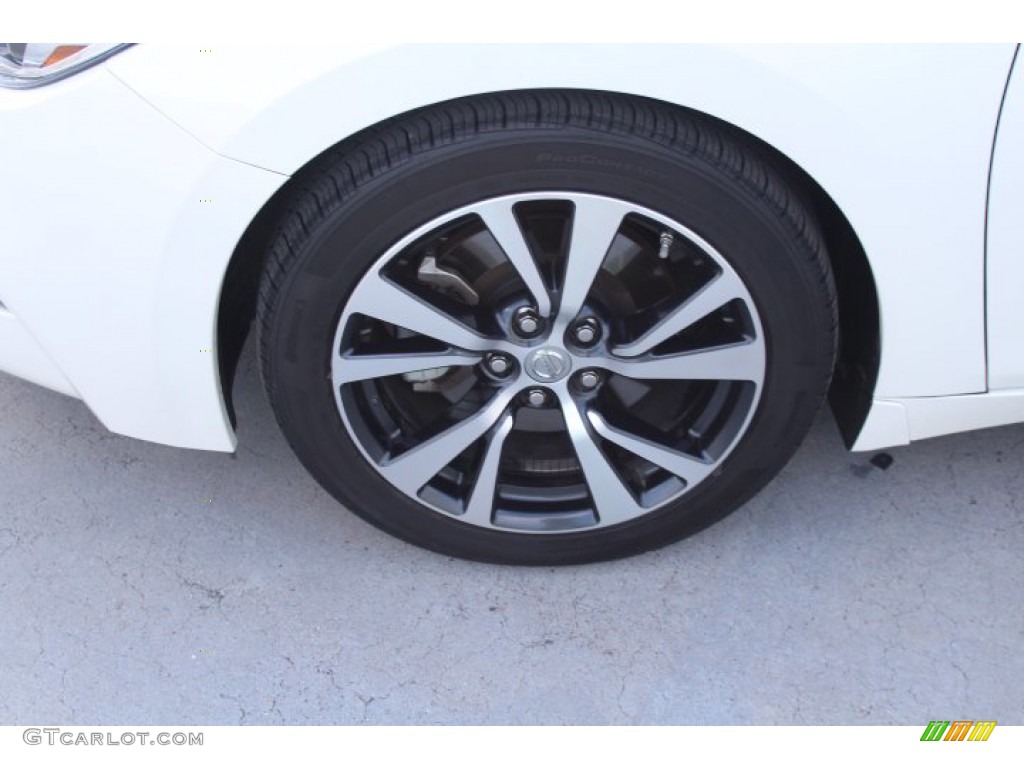 2017 Maxima Platinum - Pearl White / Charcoal photo #6