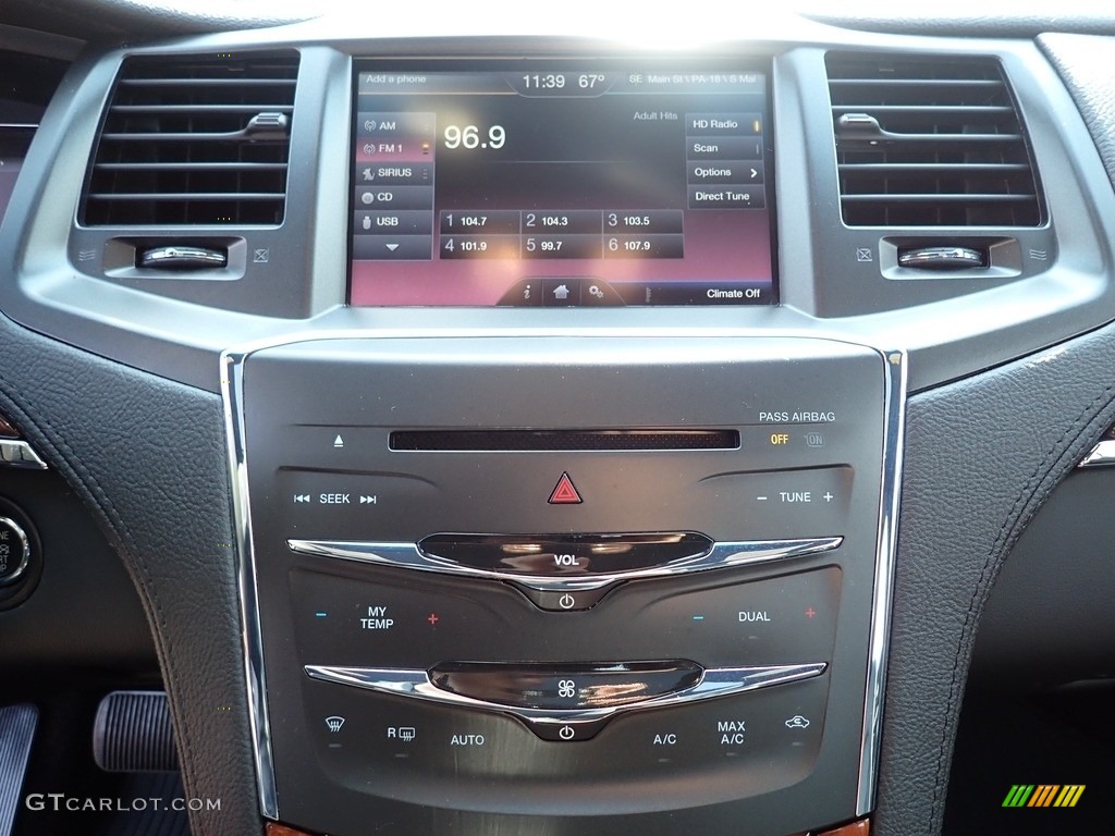 2015 Lincoln MKS AWD Controls Photos