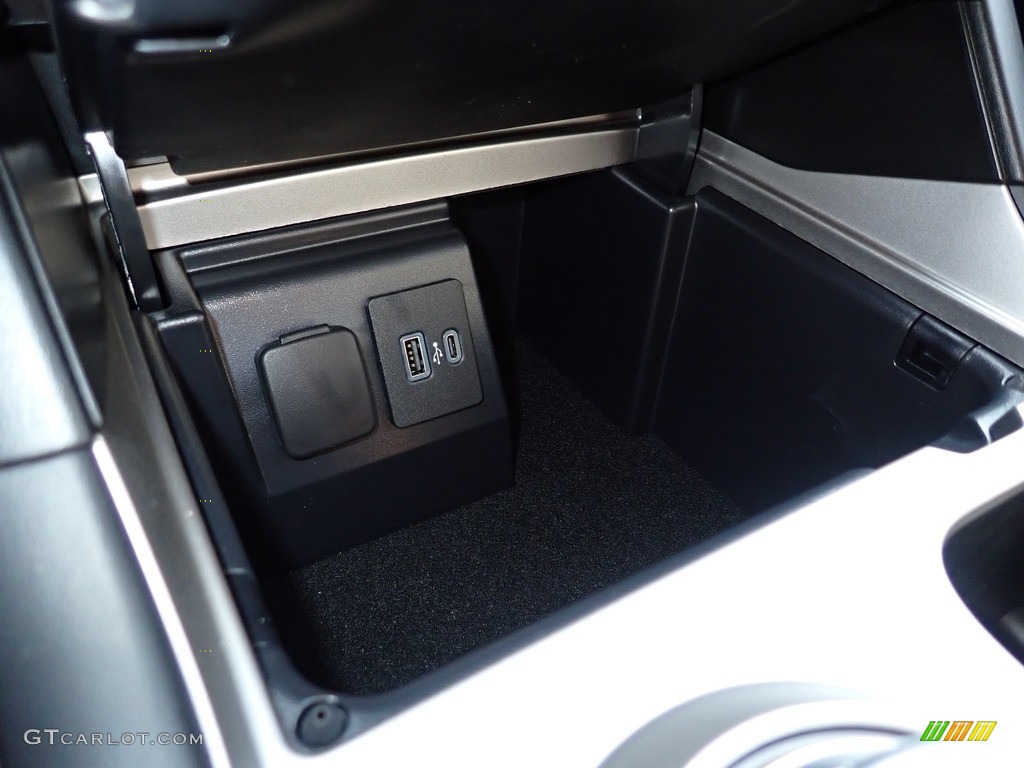 2021 Explorer 4WD - Carbonized Gray Metallic / Sandstone photo #17
