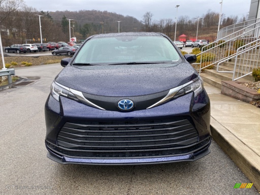 2021 Sienna LE Hybrid - Blueprint / Graphite photo #11
