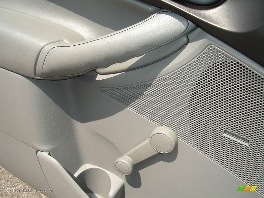 2007 Focus ZX4 S Sedan - CD Silver Metallic / Charcoal/Light Flint photo #21
