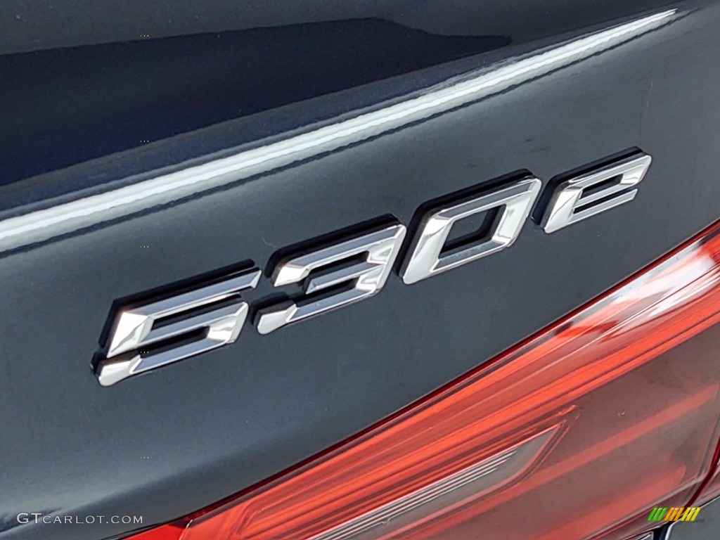 2018 BMW 5 Series 530e iPerfomance Sedan Marks and Logos Photo #141357696