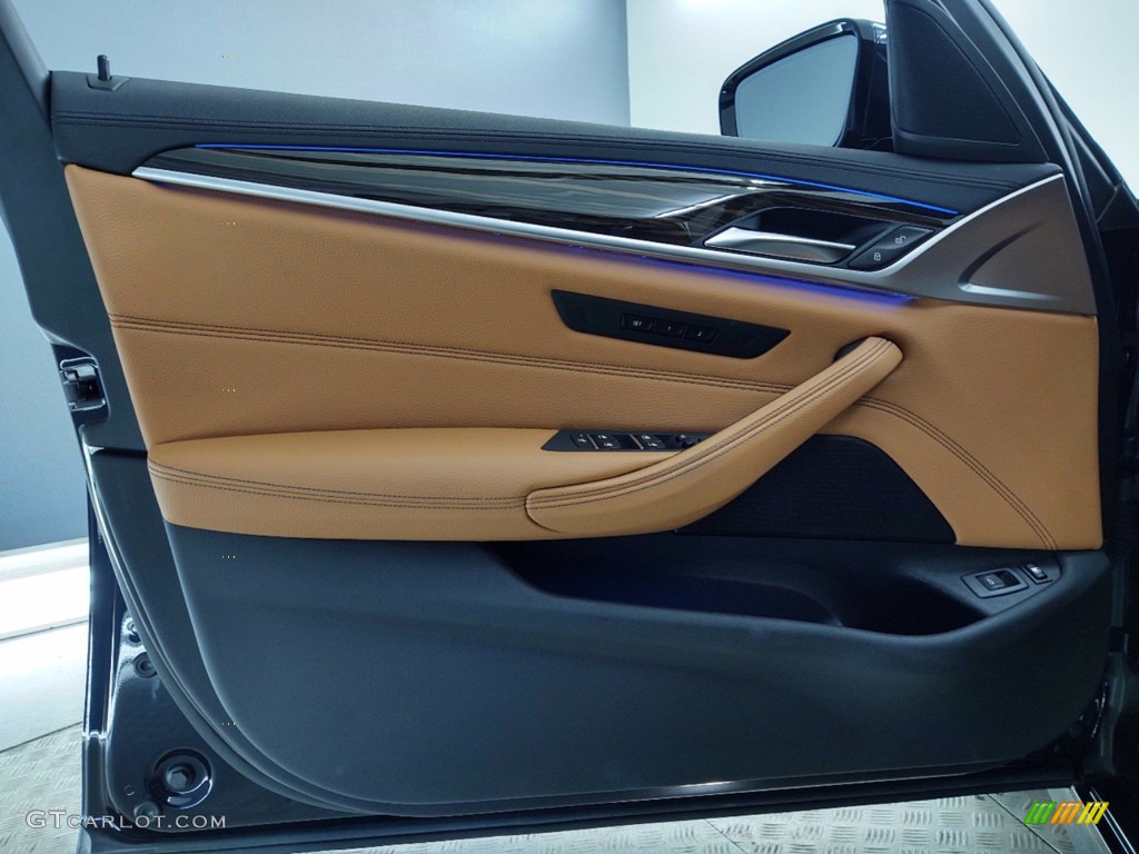 2018 BMW 5 Series 530e iPerfomance Sedan Cognac Door Panel Photo #141357759