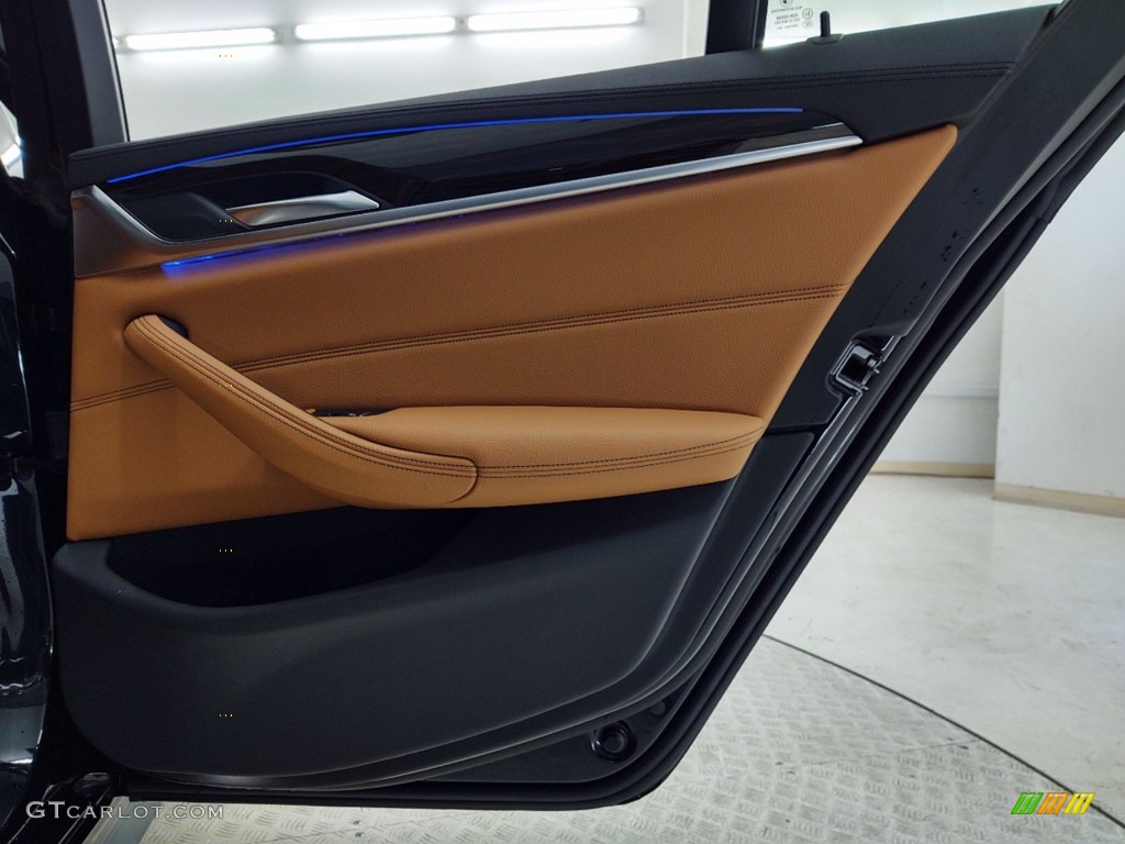 2018 BMW 5 Series 530e iPerfomance Sedan Cognac Door Panel Photo #141358311