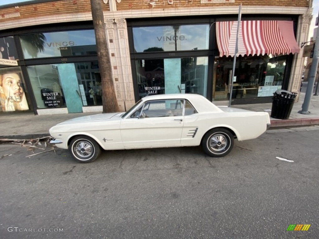 Wimbledon White 1966 Ford Mustang Coupe Exterior Photo #141360975