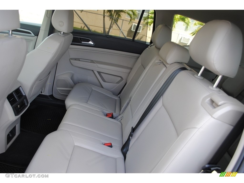 2018 Volkswagen Atlas SE R-Line Rear Seat Photos