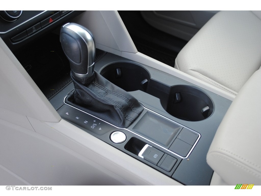2018 Volkswagen Atlas SE R-Line Transmission Photos
