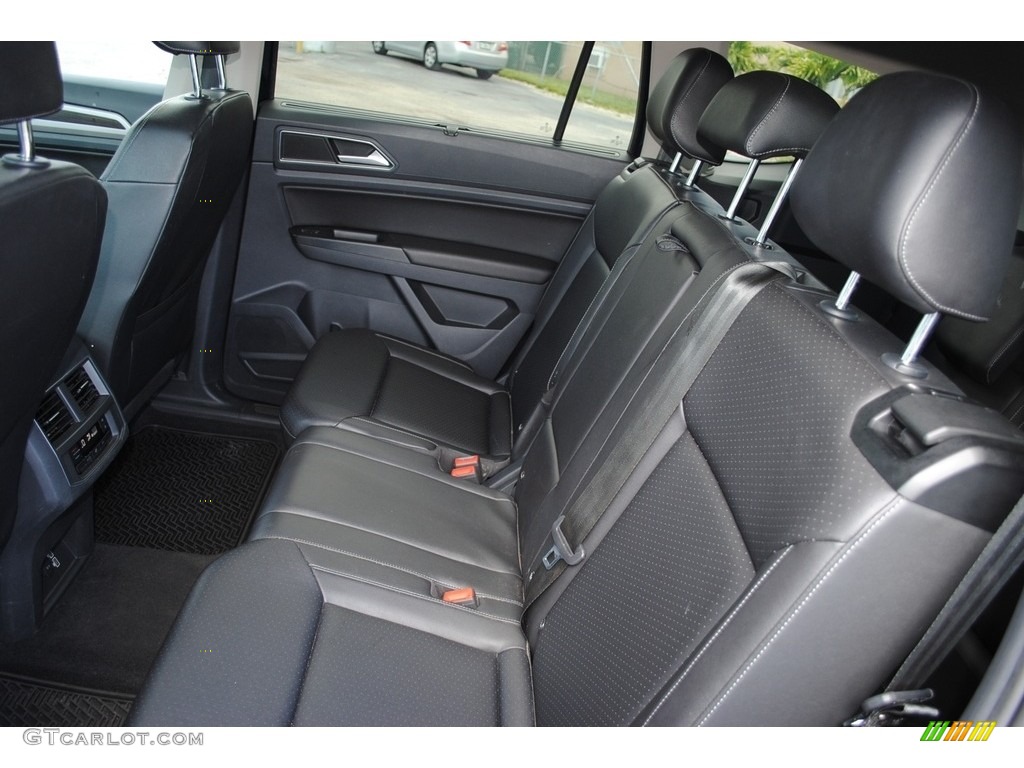 2018 Volkswagen Atlas SE Rear Seat Photo #141366234