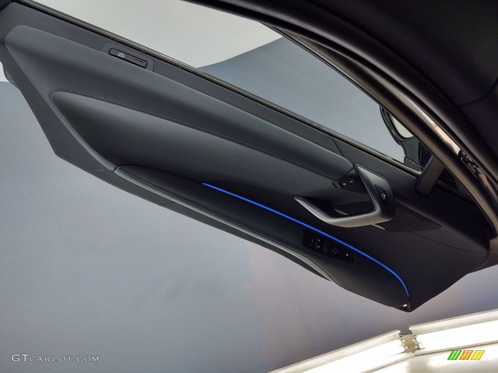 2017 i8  - Crystal White Pearl Metallic / Giga Amido photo #12