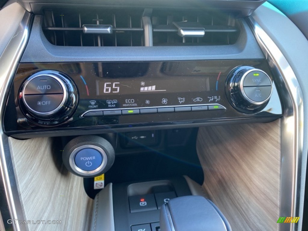 2021 Venza Hybrid XLE AWD - Titanium Glow / Boulder photo #16
