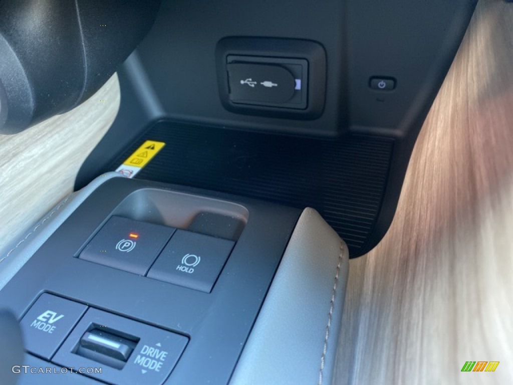 2021 Venza Hybrid XLE AWD - Titanium Glow / Boulder photo #17