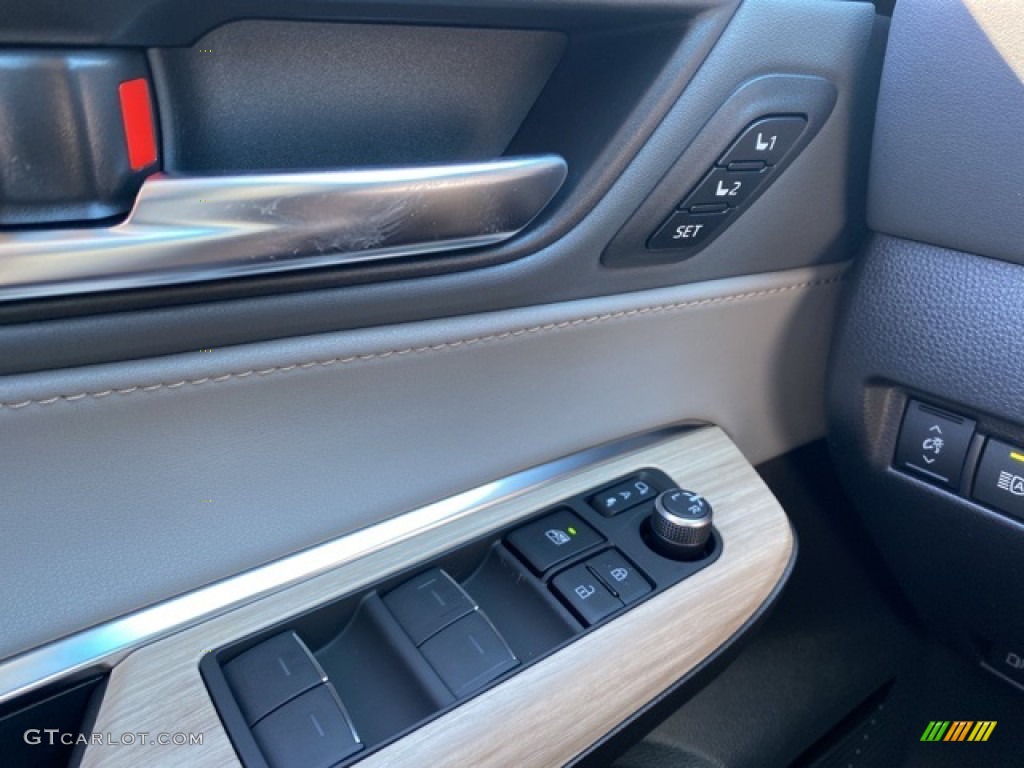 2021 Venza Hybrid XLE AWD - Titanium Glow / Boulder photo #20