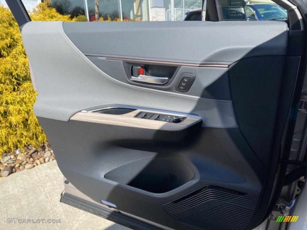 2021 Venza Hybrid XLE AWD - Titanium Glow / Boulder photo #21