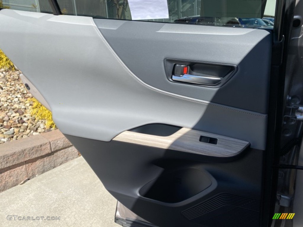 2021 Venza Hybrid XLE AWD - Titanium Glow / Boulder photo #28