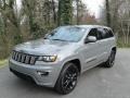Sting-Gray - Grand Cherokee Laredo 4x4 Photo No. 2