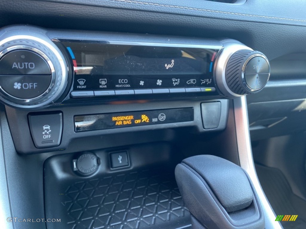 2021 RAV4 XLE AWD Hybrid - Super White / Black photo #17