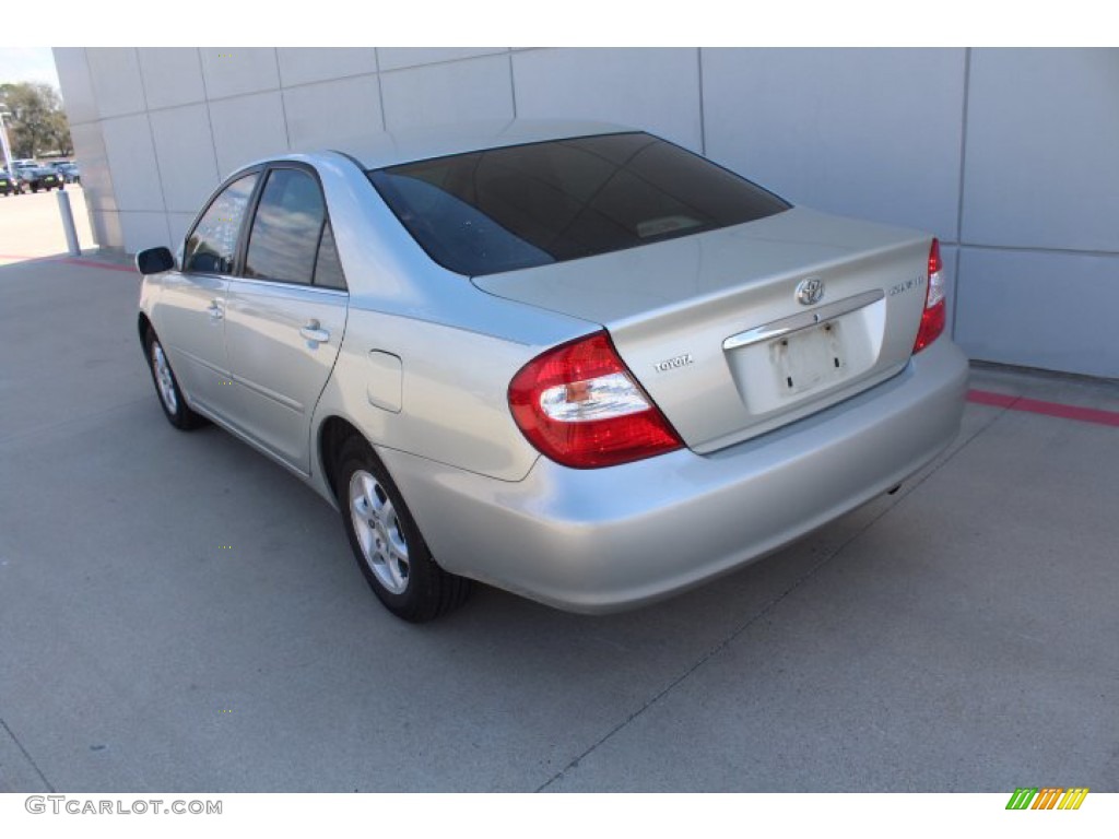 2004 Camry LE - Lunar Mist Metallic / Stone photo #6