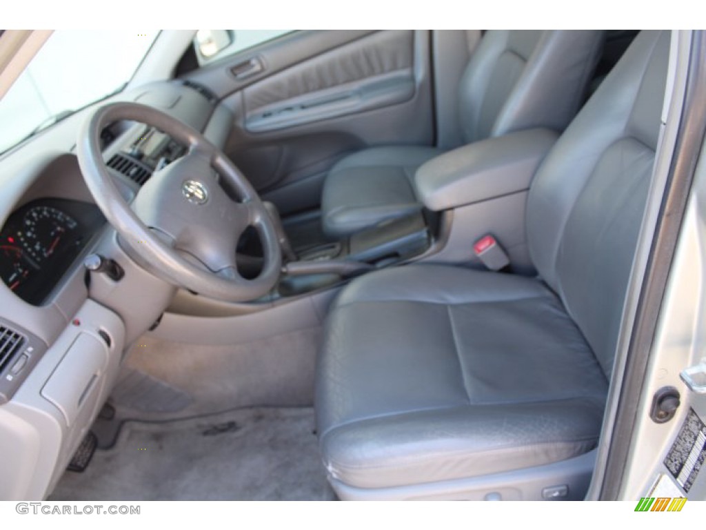 2004 Camry LE - Lunar Mist Metallic / Stone photo #10