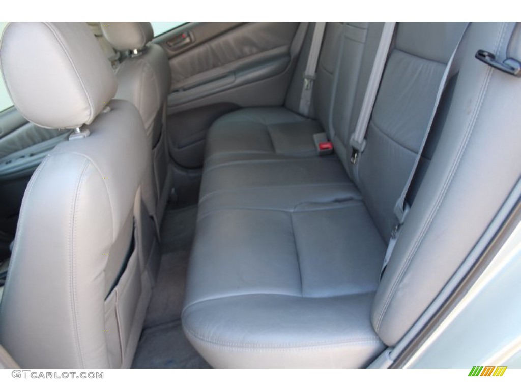 2004 Camry LE - Lunar Mist Metallic / Stone photo #16