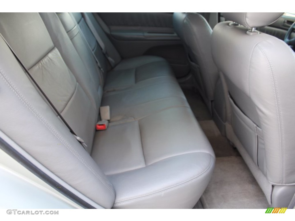 2004 Camry LE - Lunar Mist Metallic / Stone photo #21