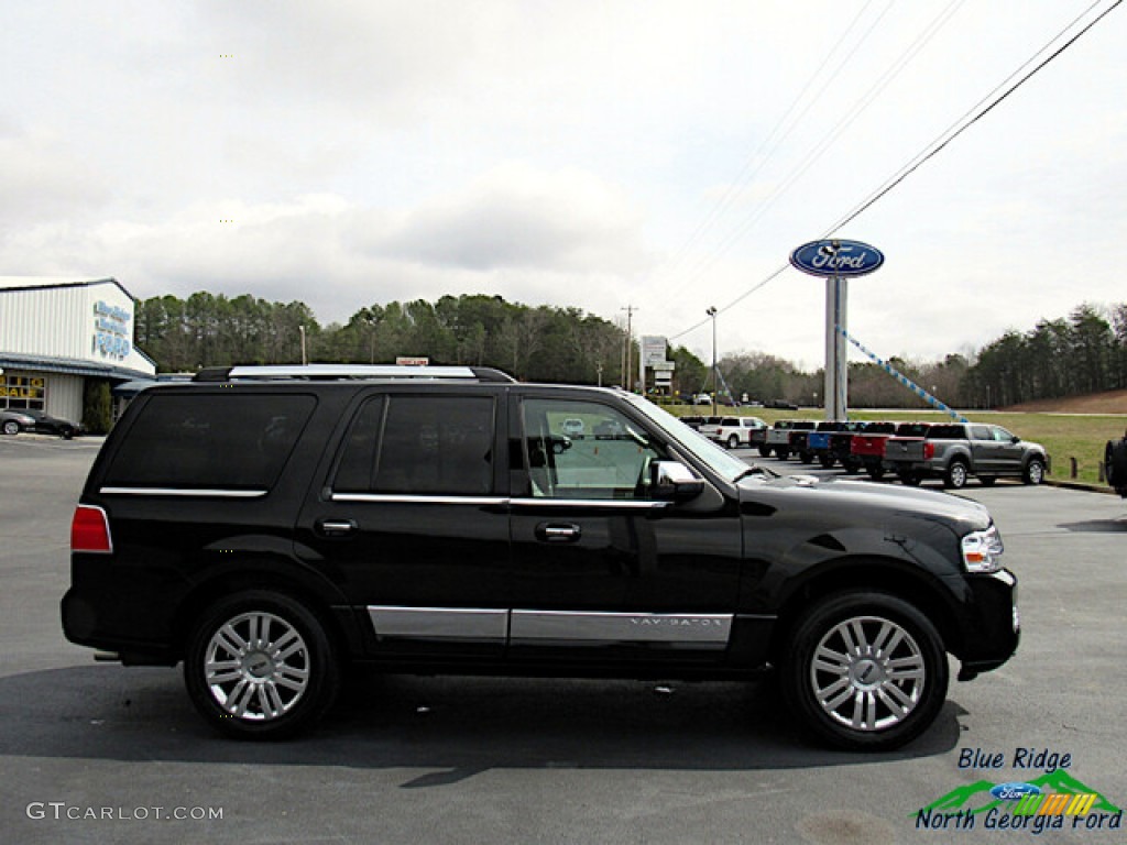 2014 Navigator 4x2 - Tuxedo Black / Stone photo #6