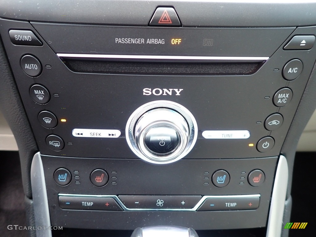 2018 Edge Titanium AWD - Burgundy Velvet / Ceramic photo #25