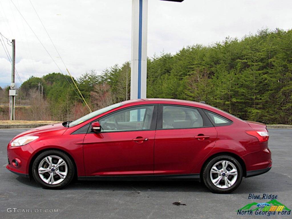 2013 Focus SE Sedan - Ruby Red / Medium Light Stone photo #2