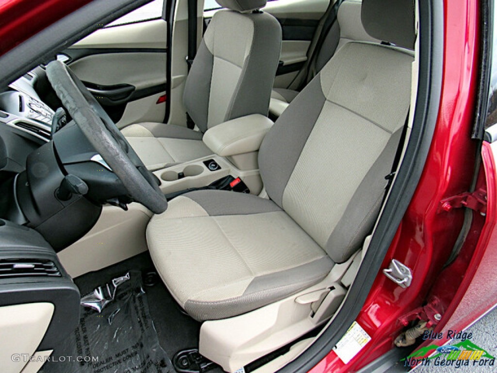 2013 Focus SE Sedan - Ruby Red / Medium Light Stone photo #15