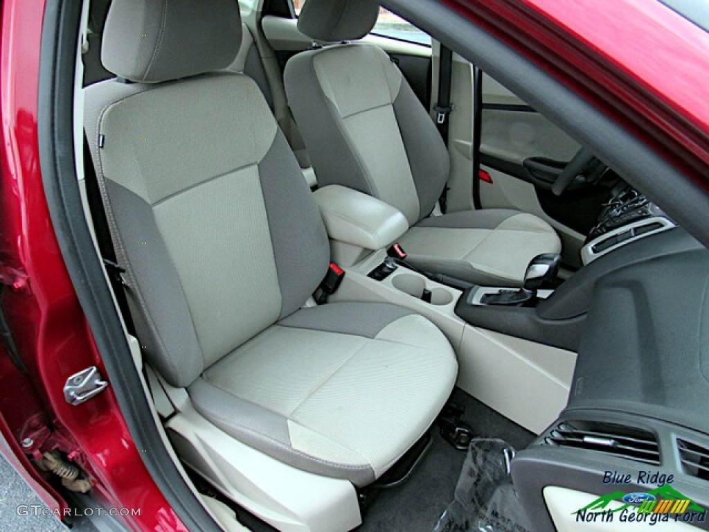 2013 Focus SE Sedan - Ruby Red / Medium Light Stone photo #16
