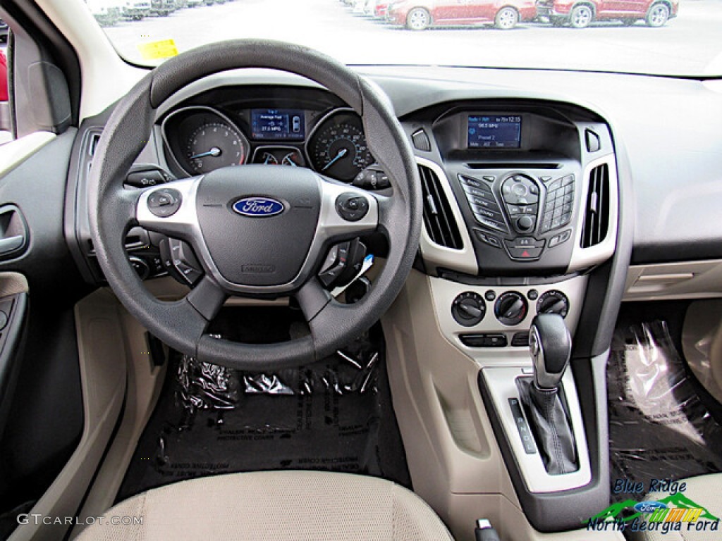 2013 Focus SE Sedan - Ruby Red / Medium Light Stone photo #18