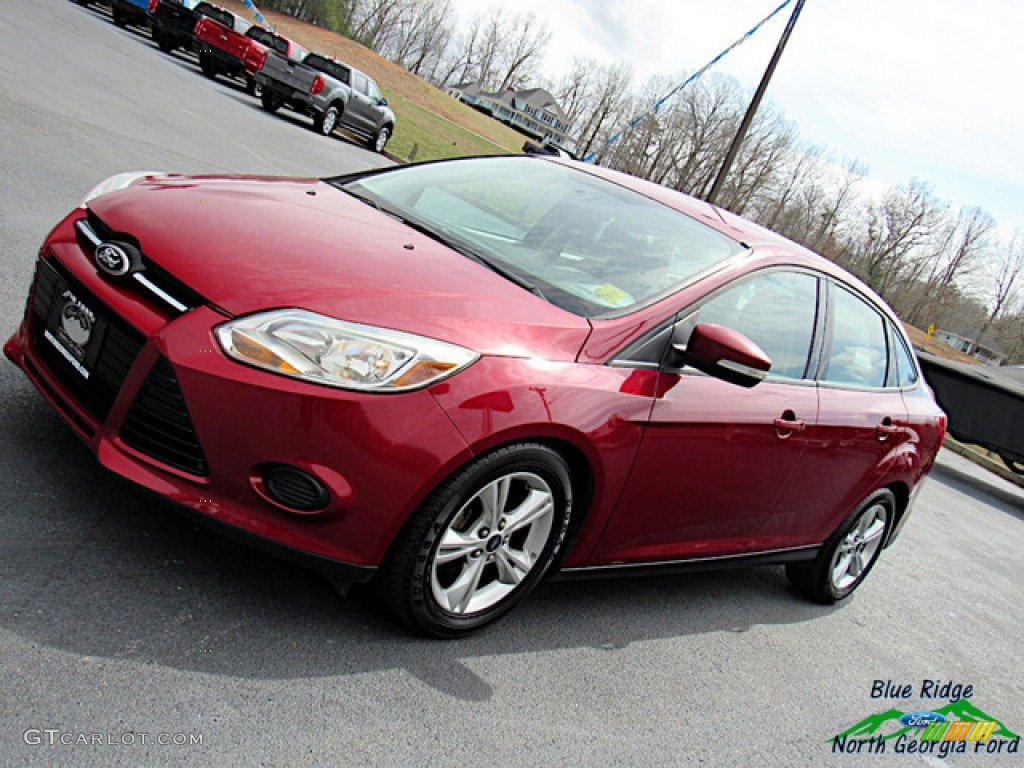2013 Focus SE Sedan - Ruby Red / Medium Light Stone photo #25