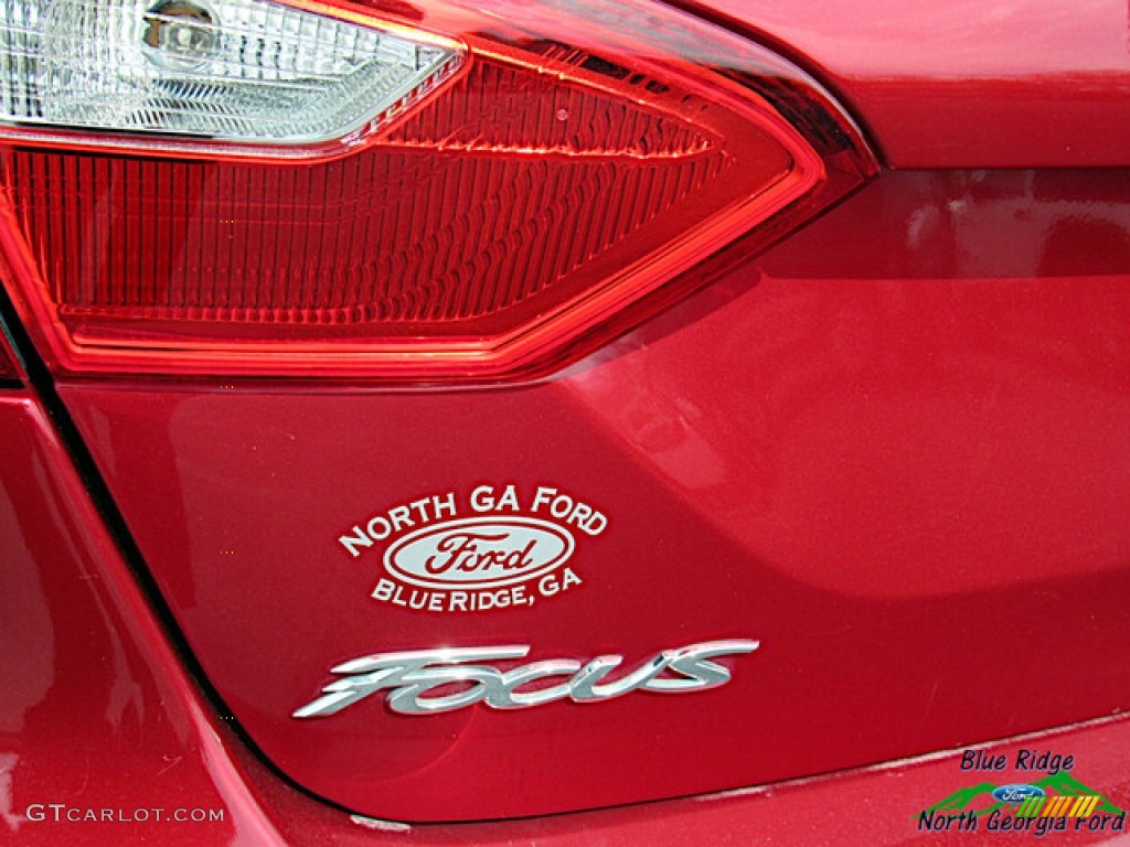 2013 Focus SE Sedan - Ruby Red / Medium Light Stone photo #29