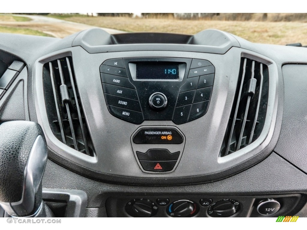 2018 Ford Transit Van 250 LR Regular Controls Photo #141385199