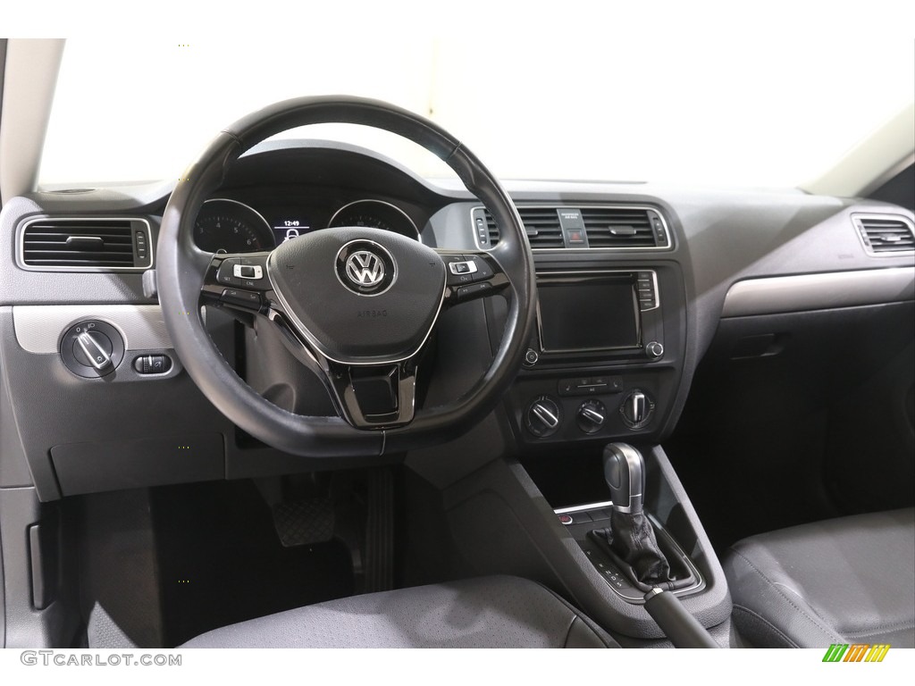 2017 Jetta SE - White Silver / Titan Black photo #6